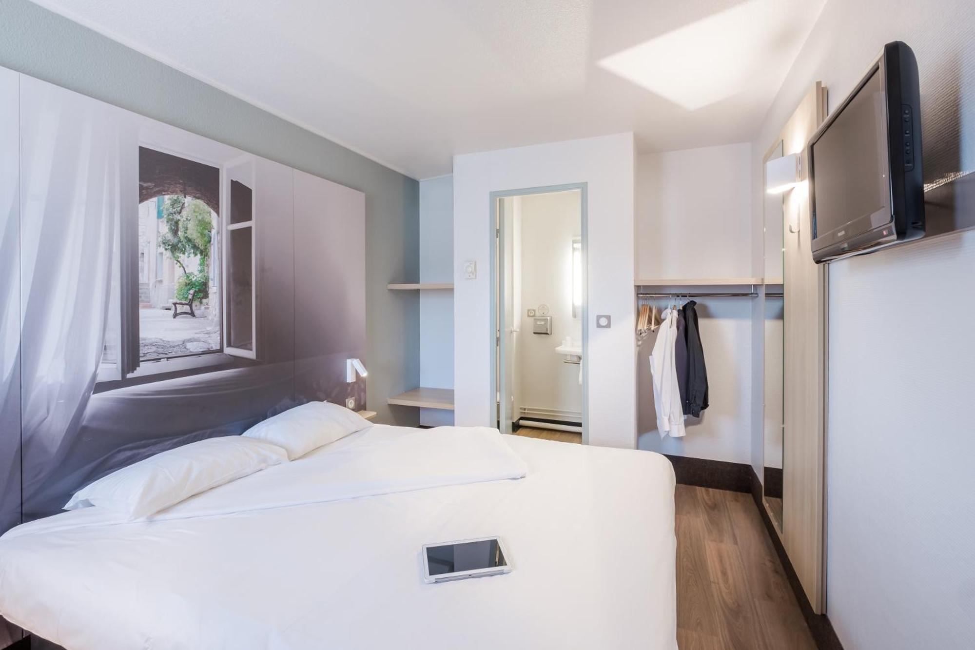 Chambre Double - Accessible aux Personnes à Mobilité Réduite - Non-Fumeurs